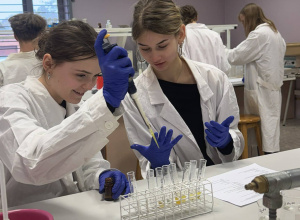 Zajęcia laboratoryjne na UMed