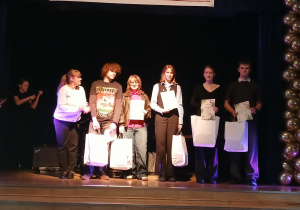 Zofia Topolska z klasy 2b laureatką III miejsca w kategorii literackiej w Jubileuszowej XXX edycji Festiwalu Ekspresji Twórców Amatorów F.E.T.A.